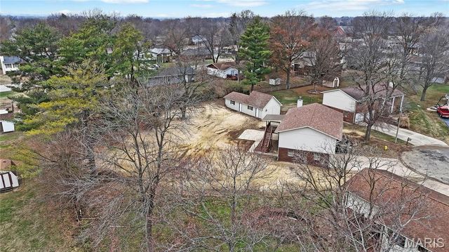 208 Yorktown Drive, Collinsville, IL 62234