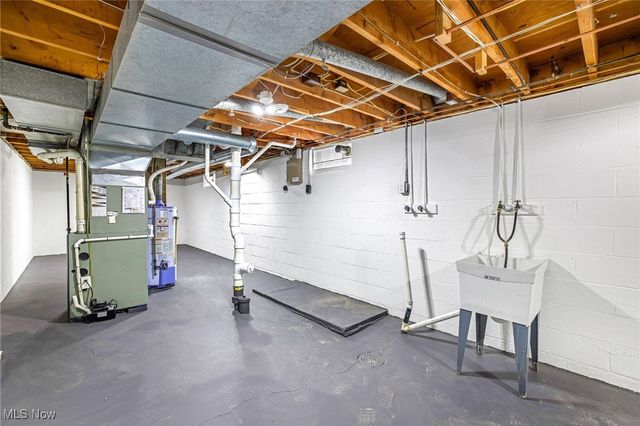 8736 Easy Street NW, Massillon, OH 44646