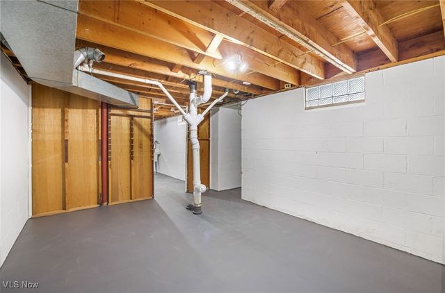 8736 Easy Street NW, Massillon, OH 44646