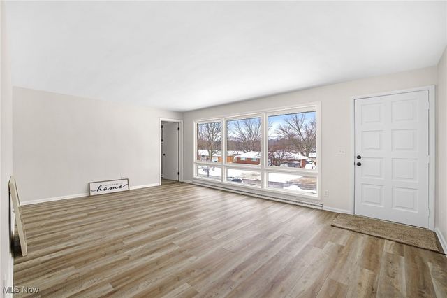 8736 Easy Street NW, Massillon, OH 44646