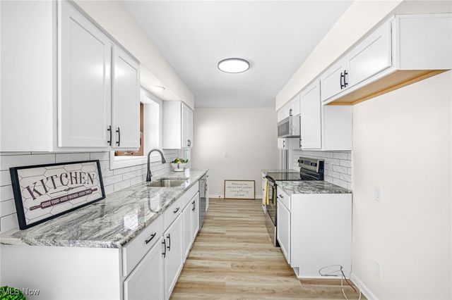 8736 Easy Street NW, Massillon, OH 44646