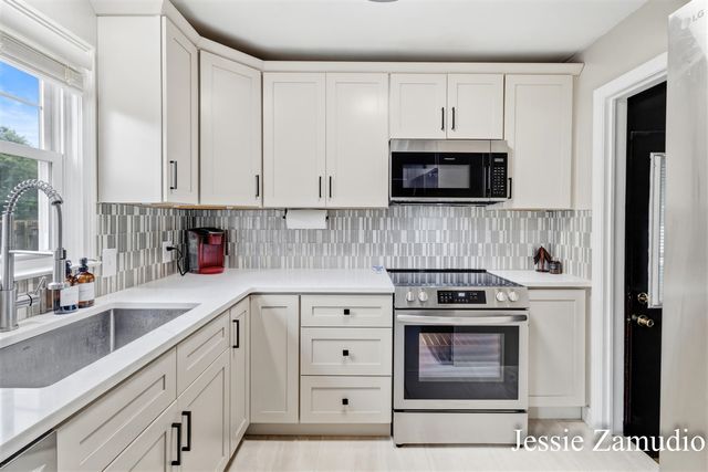 860 40th Street, Wyoming, MI 49509
