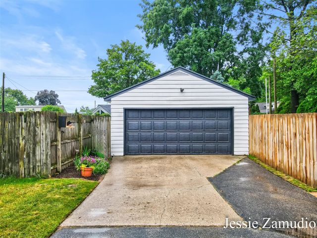 860 40th Street, Wyoming, MI 49509