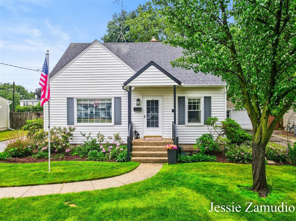 860 40th Street, Wyoming, MI 49509