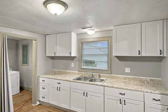 710 COOK AVE, Columbia, MO 65203