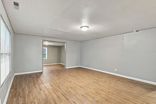 710 COOK AVE, Columbia, MO 65203