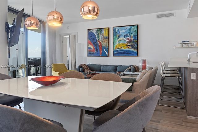 801 S Miami Ave 3604, Miami, FL 33130