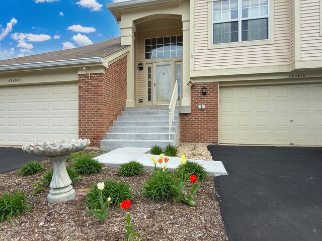 30W015 Juniper Court 30W015, Warrenville, IL 60555