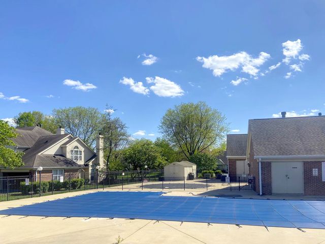 30W015 Juniper Court 30W015, Warrenville, IL 60555