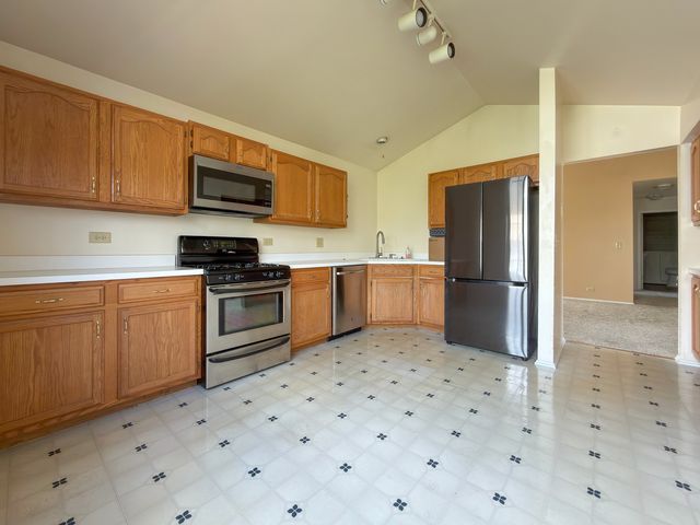 30W015 Juniper Court 30W015, Warrenville, IL 60555