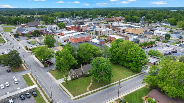 110 S Porter St, Winchester, TN 37398