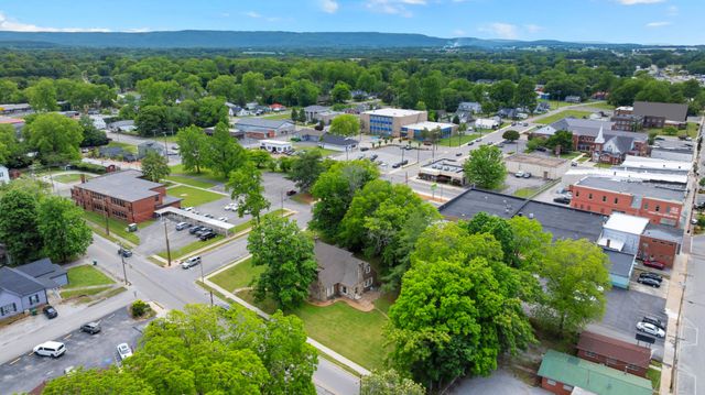 110 S Porter St, Winchester, TN 37398