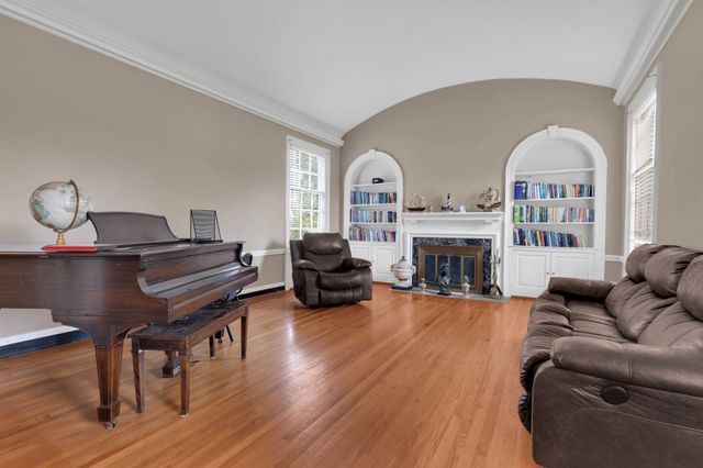 110 S Porter St, Winchester, TN 37398