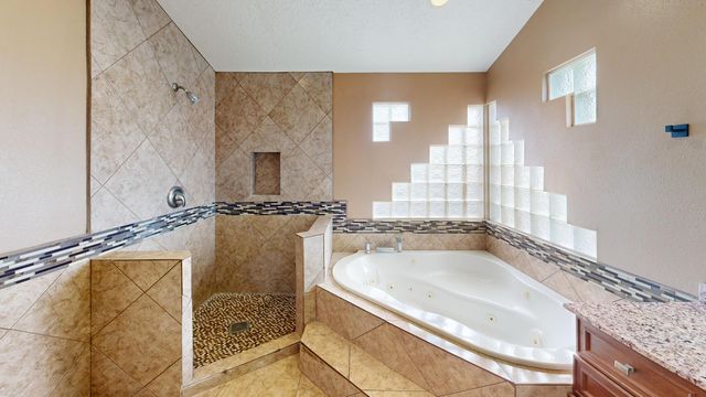 2309 Agua Fria Drive NE, Rio Rancho, NM 87144