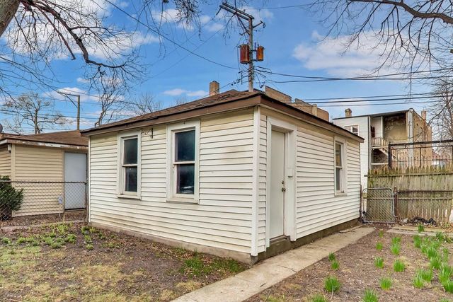 28 N Lockwood Avenue, Chicago, IL 60644