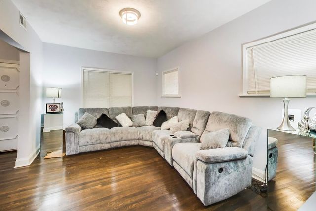 28 N Lockwood Avenue, Chicago, IL 60644