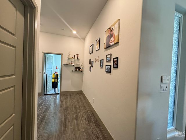 5902 Ocean Jasper Drive, Bakersfield, CA 93313