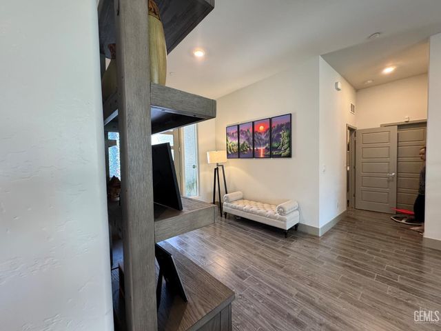 5902 Ocean Jasper Drive, Bakersfield, CA 93313