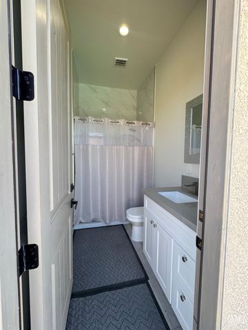 5902 Ocean Jasper Drive, Bakersfield, CA 93313