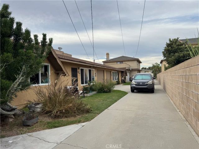 4296 Howard Ave, Los Alamitos, CA 90720