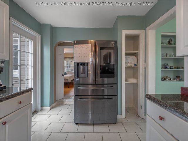 1233 Woodland Drive, Charleston, WV 25302