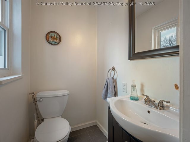 1233 Woodland Drive, Charleston, WV 25302