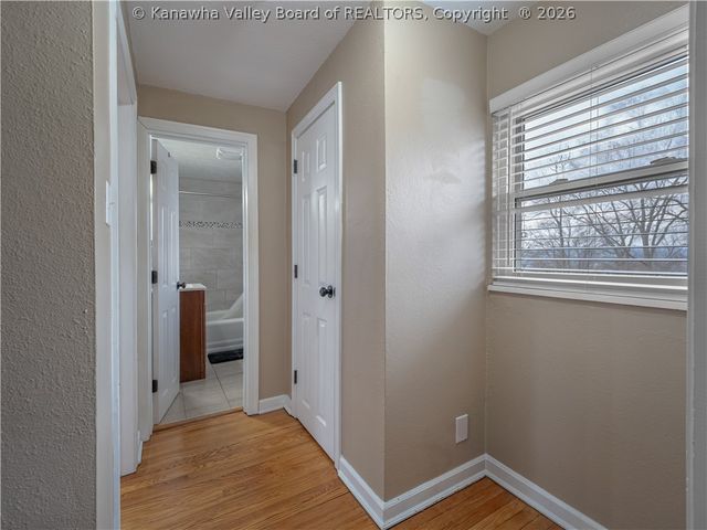 1233 Woodland Drive, Charleston, WV 25302