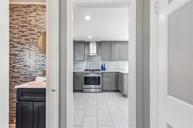 123 Scarborough Road, Pawtucket, RI 02861