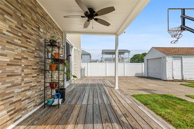 123 Scarborough Road, Pawtucket, RI 02861