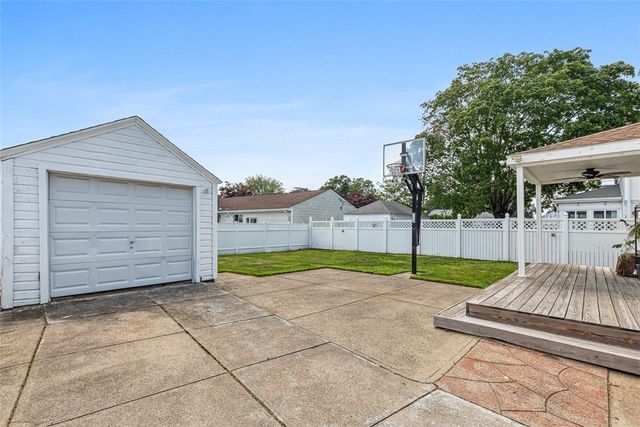 123 Scarborough Road, Pawtucket, RI 02861