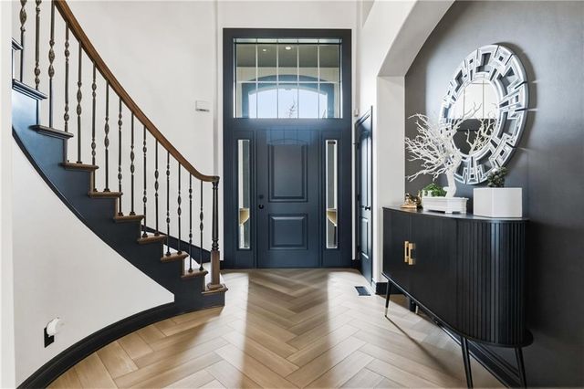 9014 Chestnut Street, Lenexa, KS 66220