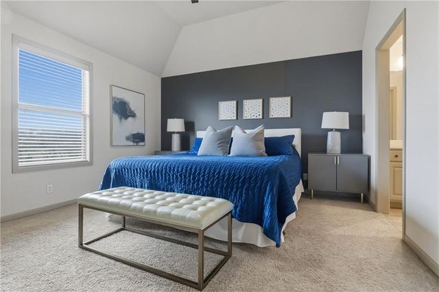 9014 Chestnut Street, Lenexa, KS 66220