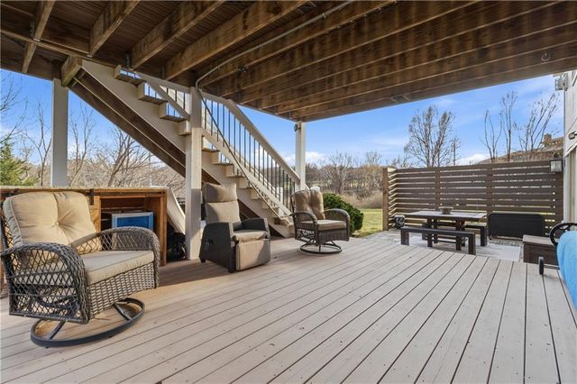 9014 Chestnut Street, Lenexa, KS 66220