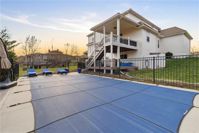 9014 Chestnut Street, Lenexa, KS 66220