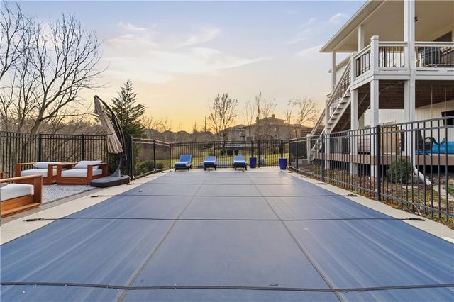 9014 Chestnut Street, Lenexa, KS 66220