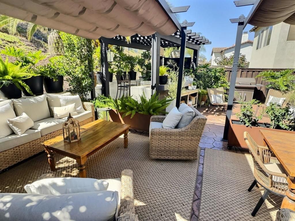 Image 13 of property listing at 1694 Quiet Trail Drive, Chula Vista, CA 91915