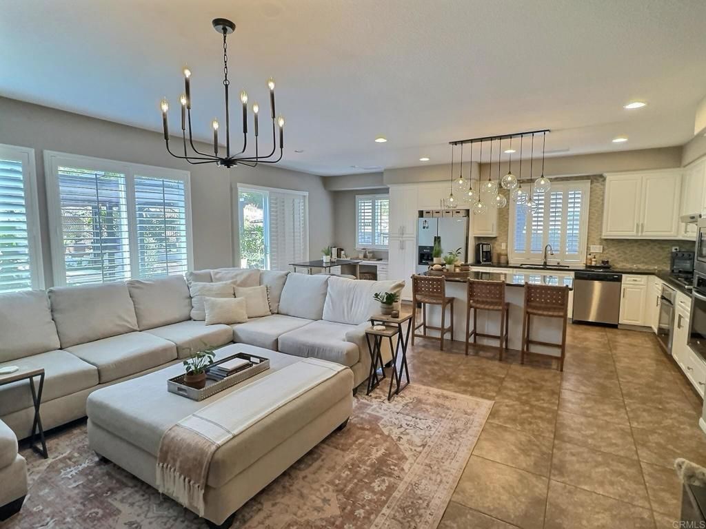 Image 8 of property listing at 1694 Quiet Trail Drive, Chula Vista, CA 91915
