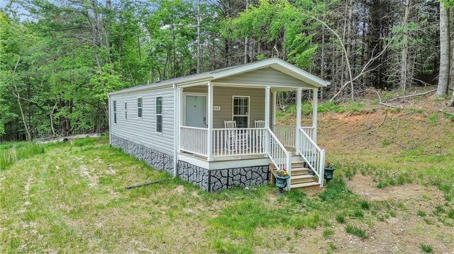 939 Don Bare Road, Jefferson, NC 28640