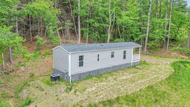 939 Don Bare Road, Jefferson, NC 28640