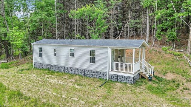 939 Don Bare Road, Jefferson, NC 28640