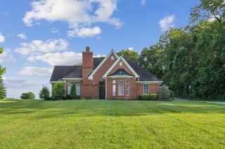 475 Thoroughbred Ln, Hartsville, TN 37074