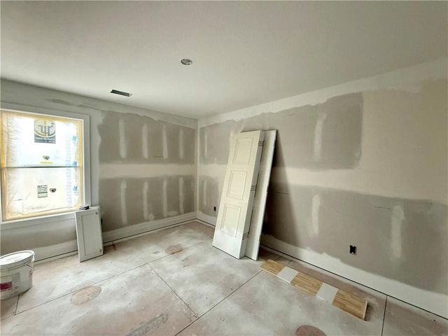 3207 SW Enoch Street, Lee's Summit, MO 64082