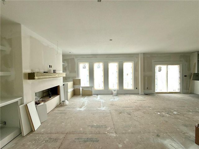 3207 SW Enoch Street, Lee's Summit, MO 64082