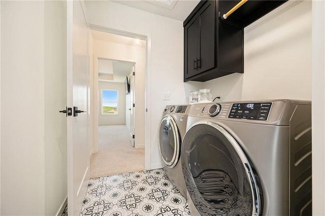 3207 SW Enoch Street, Lee's Summit, MO 64082