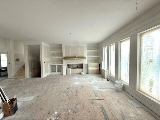 3207 SW Enoch Street, Lee's Summit, MO 64082