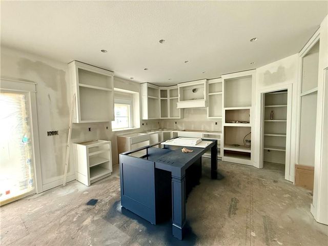 3207 SW Enoch Street, Lee's Summit, MO 64082