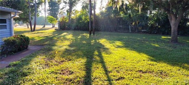 7350 Myrtle RD, Fort Myers, FL 33967