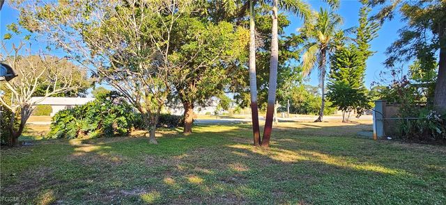 7350 Myrtle RD, Fort Myers, FL 33967