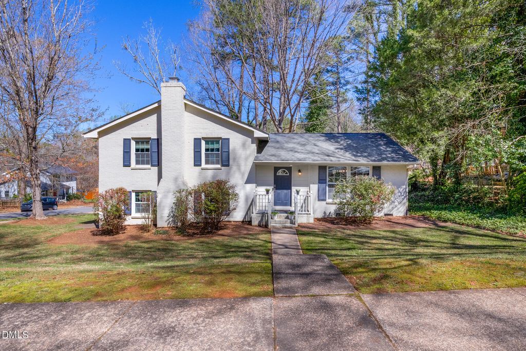 516 Northclift Drive, Raleigh, NC 27609
