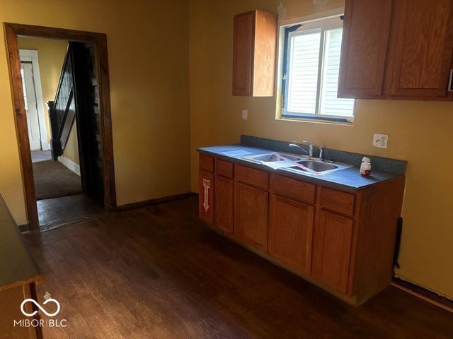 1037 W 32nd Street, Indianapolis, IN 46208